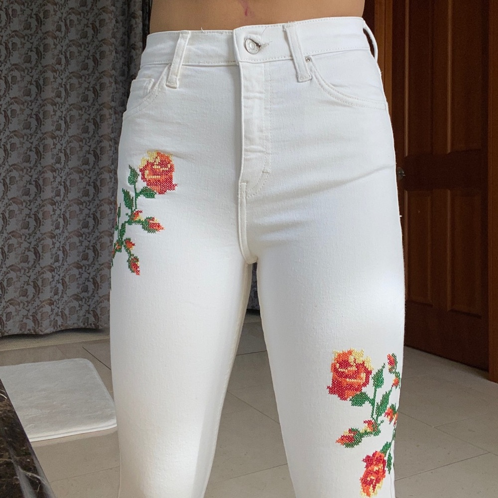 Topshop Embroidered Jamie Jeans